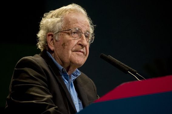 La Posverdad y las Fake News, según Noam Chomsky