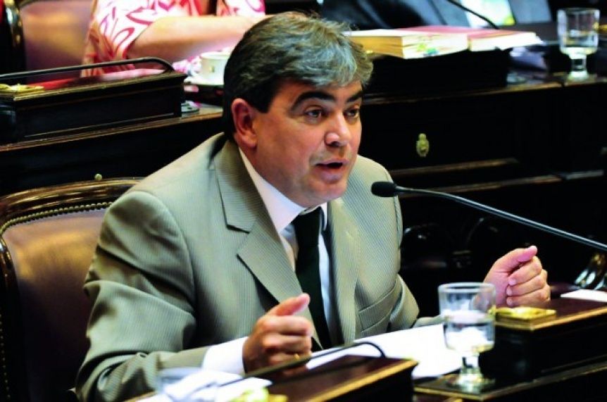 El ex Senador Nicolas Fernandez le bajó el precio a la candidatura de Pablo González