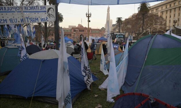 Acampe en Plaza de Mayo por Milagros Sala y critica dura Alberto Fernández