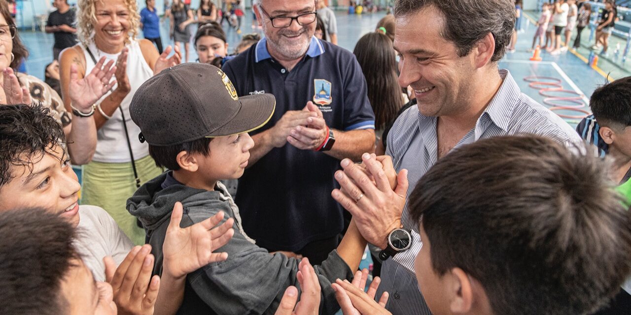 Luque: «Las Colonias de Verano son “una inversión fundamental para fomentar infancias felices”