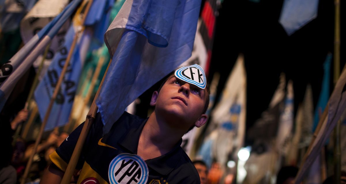Justicia de EE UU condena a Argentina a pagar unos 16.000 millones de dólares por la expropiación de YPF