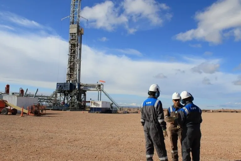 Boom de Vaca Muerta: Cerro Dragón dejó de ser el yacimiento de petróleo más productivo del país, desplazado por Loma Campana