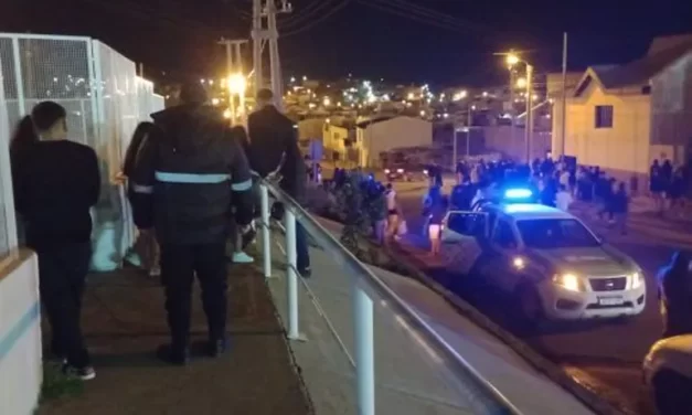 Fiesta clandestina con alcohol, armas caseras y menores intoxicados