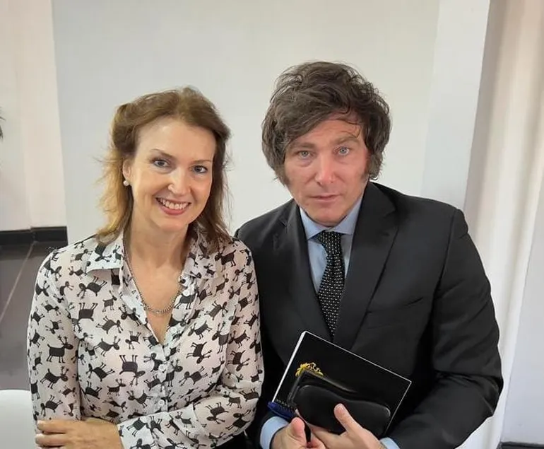 Mondino sobre Milei: «o no es muy inteligente o es corrupto»
