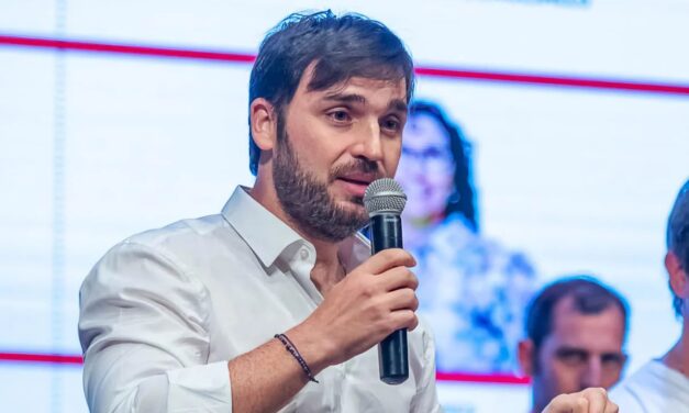 Torres: “El kirchnerismo destrozó a Chubut y a esos miserables los voy a combatir siempre”